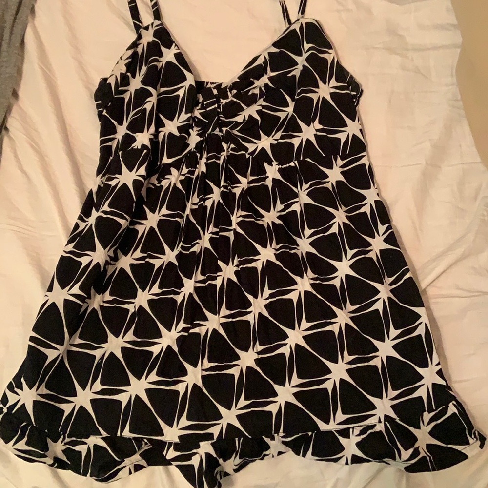 Junior Girl’s Size 10 (US) Patterned Tank Top